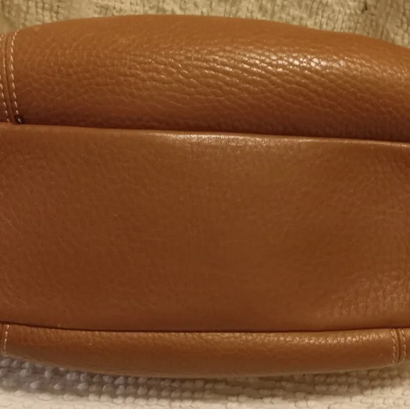 Dooney and Bourke bag. - Picture 4 of 6